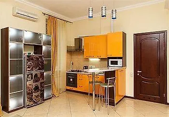 Khreschatyk Business Suites Kiev 4*,