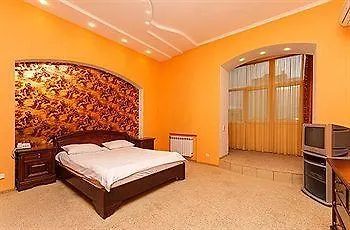 Khreschatyk Business Suites Kiev 4*,